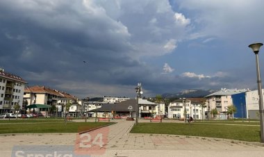 Aca Lukas na Palama: Spektakl povodom krsne slave opštine