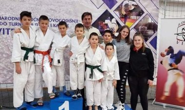 Članovi Džudo kluba „Rajko Kušić“ Pale uspješni na Božićnom turniru u Vitezu