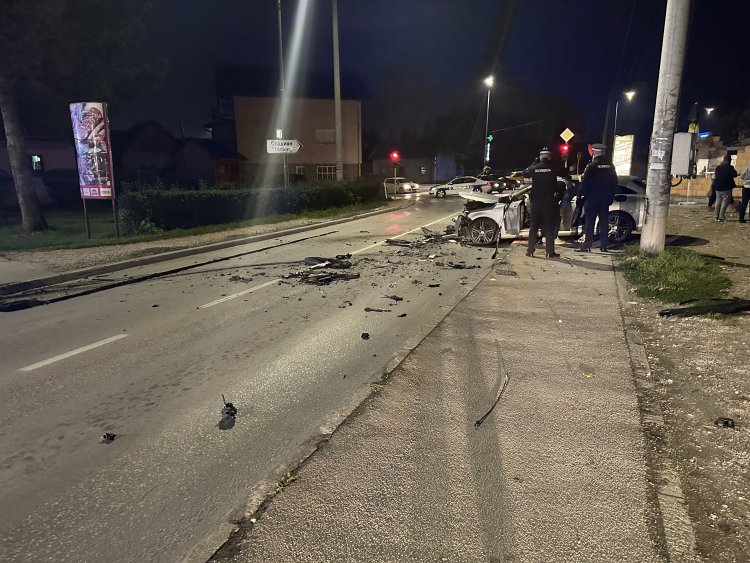 Istočno Novo Sarajevo: Stravičan sudar dva vozila, 5 osoba povrijeđeno