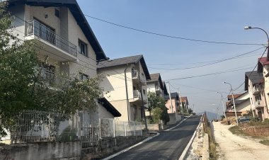 PALE UOČI IZBORA: Jedni dobijaju asfalt, drugi ostaju na makadamu – dijeli ih samo zid!